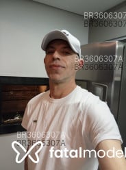 Acompanhante Heleno - Perfil