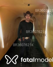 Acompanhante Raul Sena - Perfil