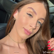 Acompanhante Raffaella - Perfil