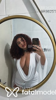 Acompanhante Lavínia - Perfil