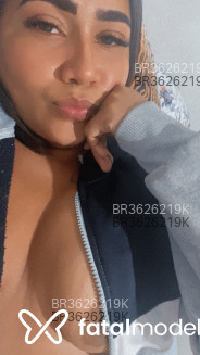 Acompanhante Iza - Perfil