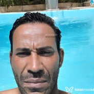 Acompanhante Dominic - Perfil
