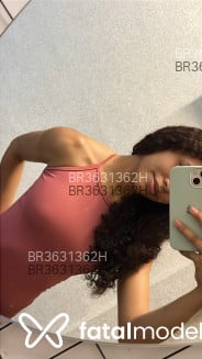 Acompanhante Carolina - Perfil