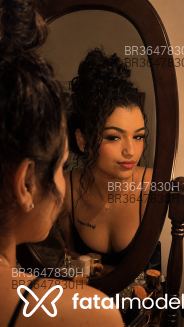 Acompanhante Jade Montclair - Perfil