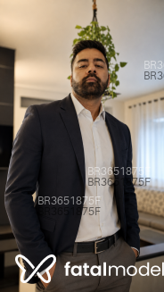 Acompanhante Ofefe Mestiço - Perfil