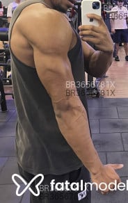 Acompanhante Douglas - Perfil