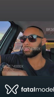 Acompanhante Preto - Perfil