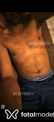 Acompanhante Negro Alto - Perfil