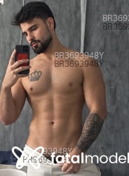 Acompanhante Chris Leone - Perfil