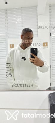 Acompanhante Pretinho - Perfil