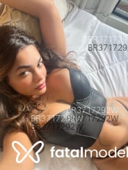 Acompanhante Larycat - Perfil