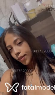 Acompanhante Daniele - Perfil