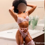 Acompanhante Iza Tavares - Perfil