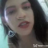 Acompanhante Laura River - Perfil