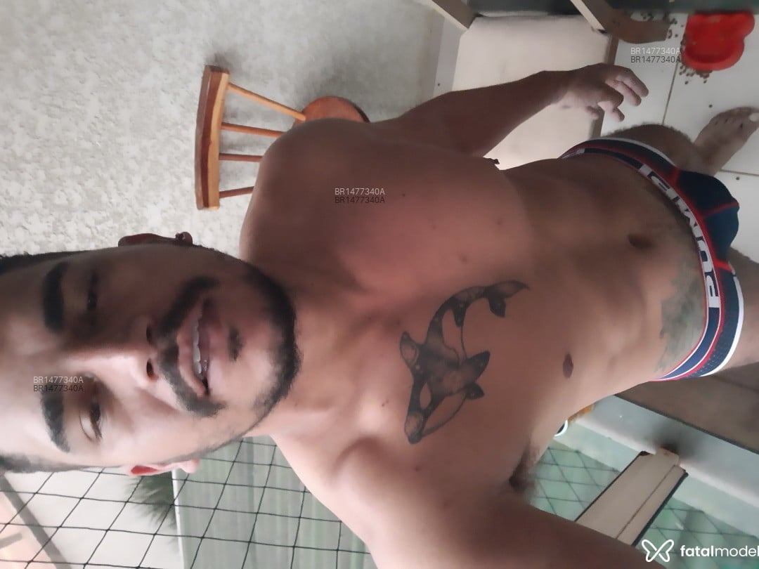 Acompanhante homem morena (o) de olhos castanhos em Londrina - Mateus