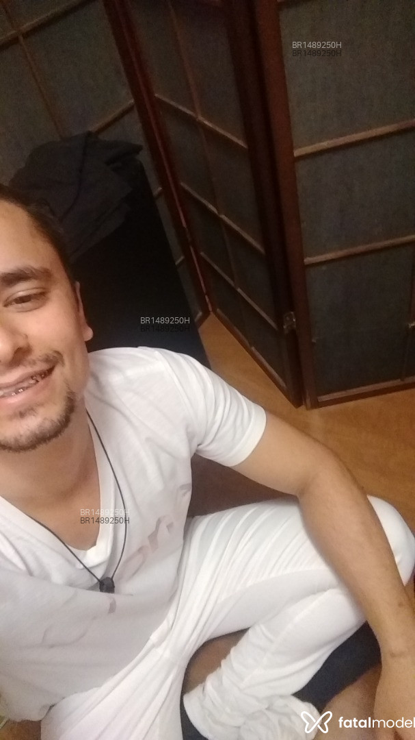 Acompanhante homem morena (o) de olhos castanhos em Florianópolis - Betto