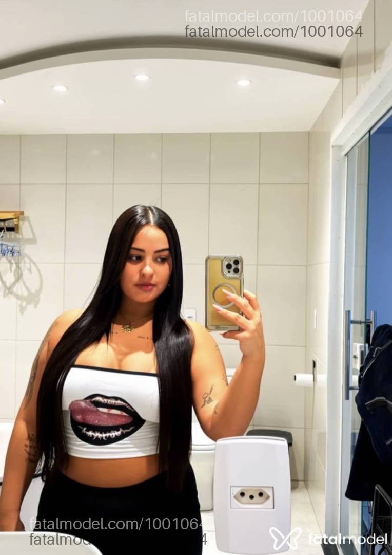 Acompanhante mulher morena (o) de olhos castanhos - Jenifer