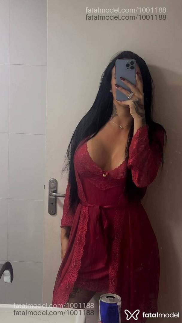 Acompanhante mulher com cabelo castanho de olhos castanhos em Pelotas - Jade Belial