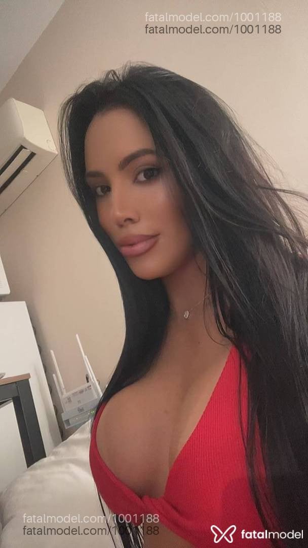 Acompanhante mulher com cabelo castanho de olhos castanhos em Criciúma - Jade Belial
