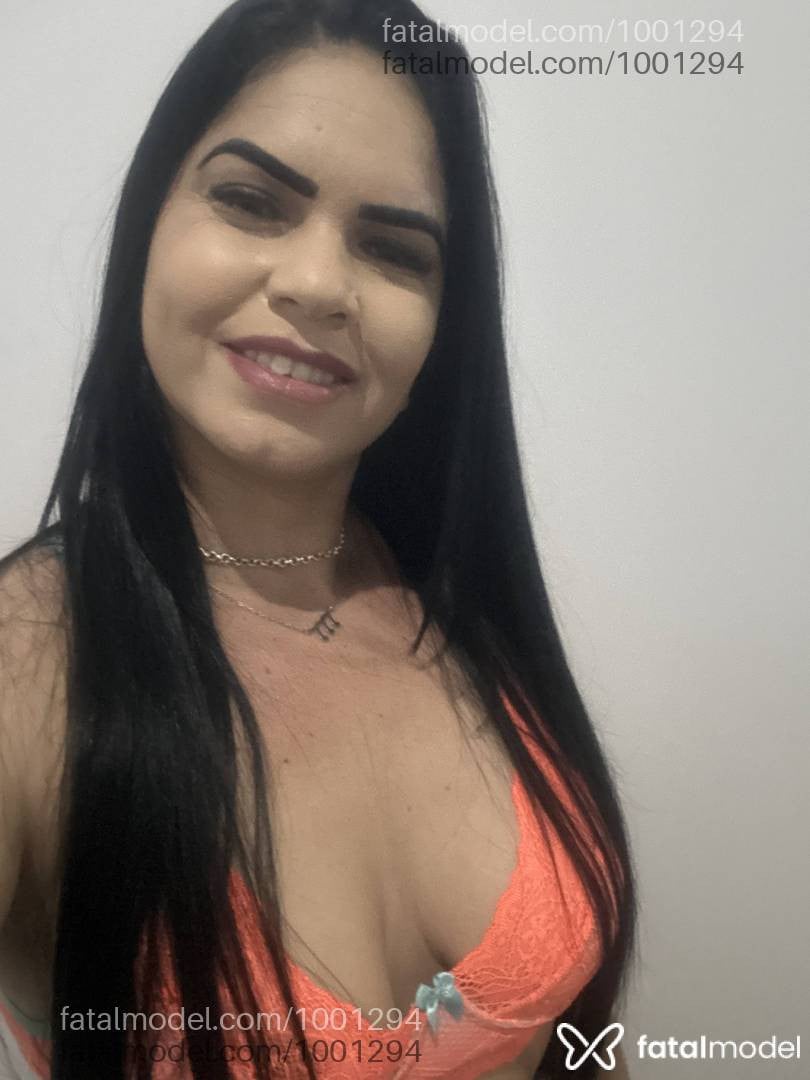 Acompanhante mulher morena (o) de olhos verdes - Gabicarioca