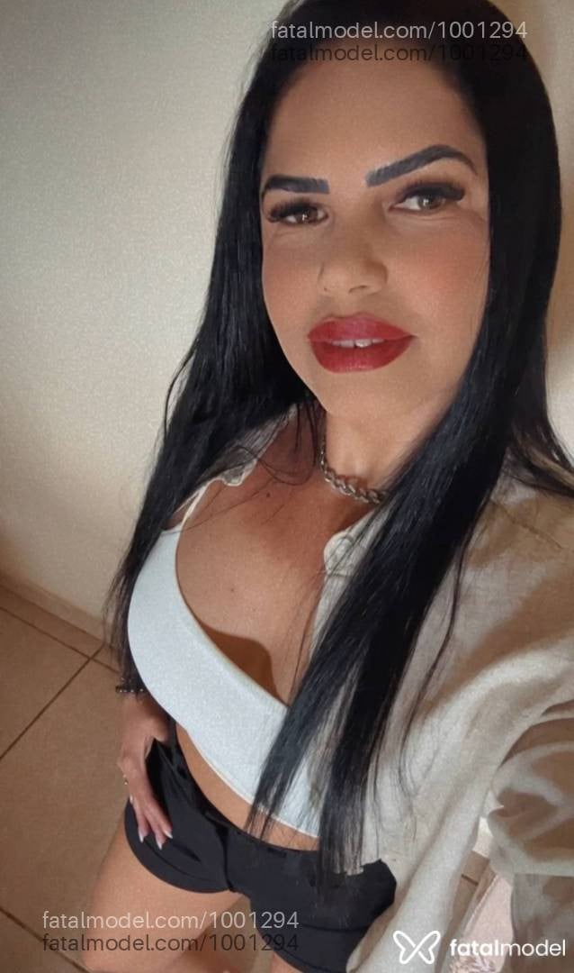 Acompanhante mulher morena (o) de olhos verdes - Gabicarioca