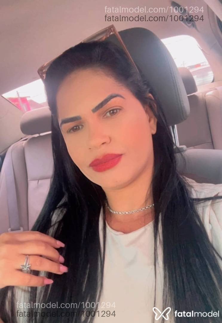 Acompanhante mulher morena (o) de olhos verdes - Gabicarioca