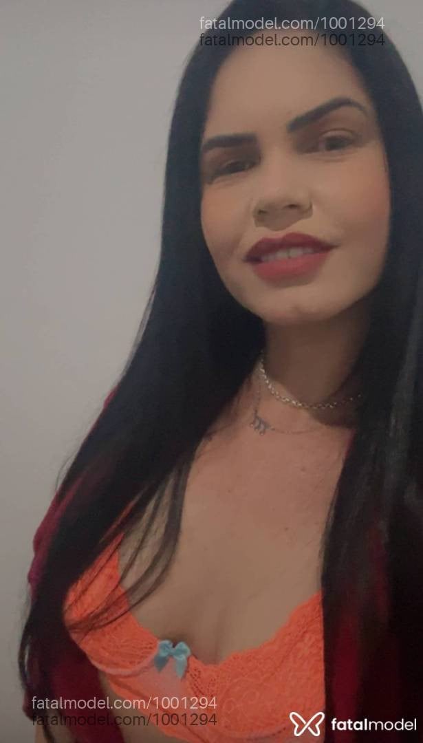 Acompanhante mulher morena (o) de olhos verdes - Gabicarioca