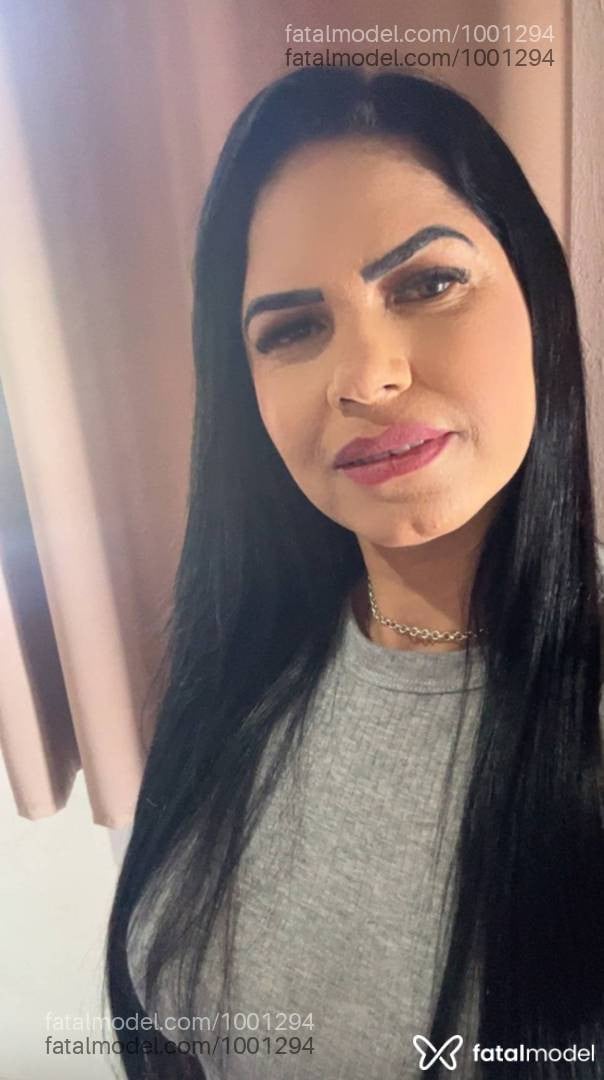 Acompanhante mulher morena (o) de olhos verdes - Gabicarioca