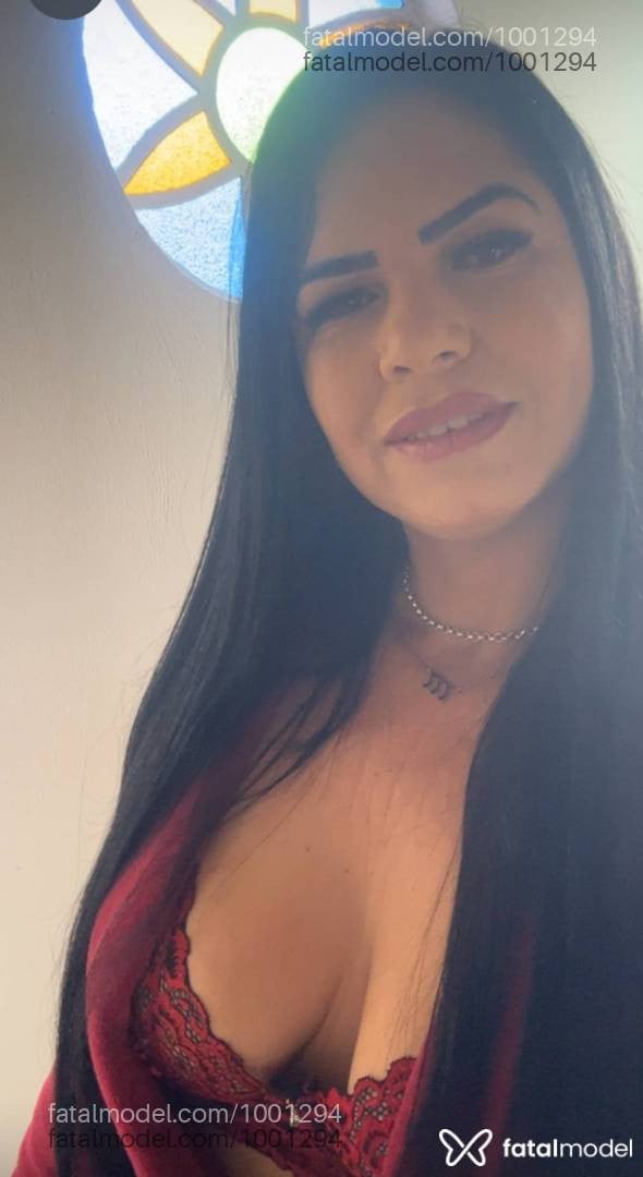 Acompanhante mulher morena (o) de olhos verdes - Gabicarioca