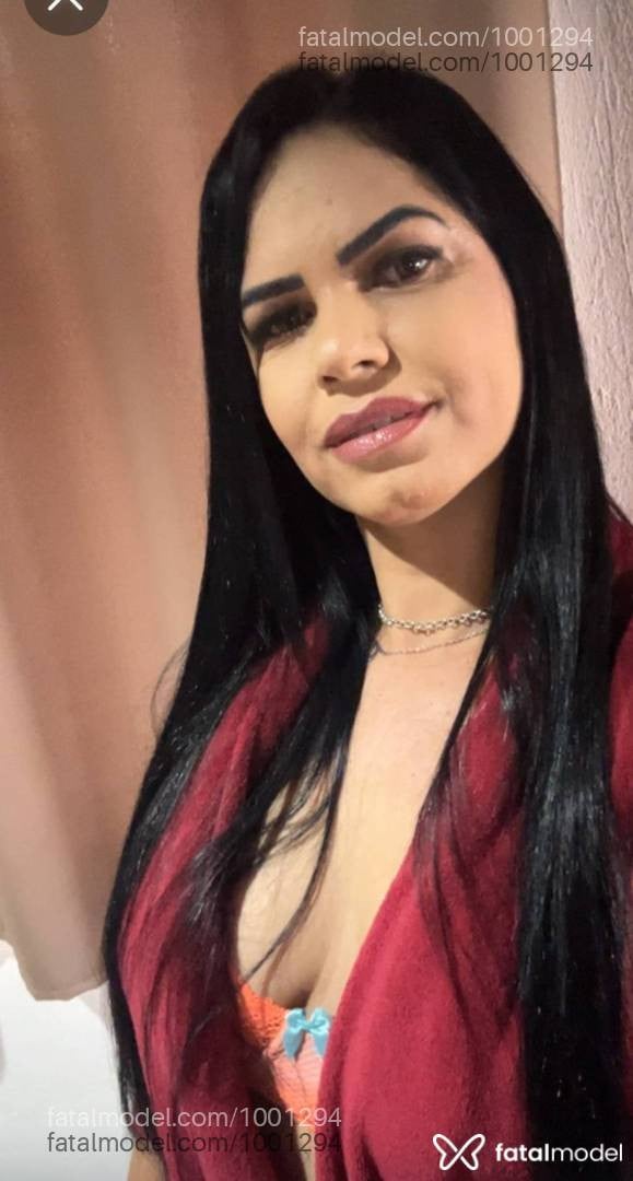 Acompanhante mulher morena (o) de olhos verdes - Gabicarioca