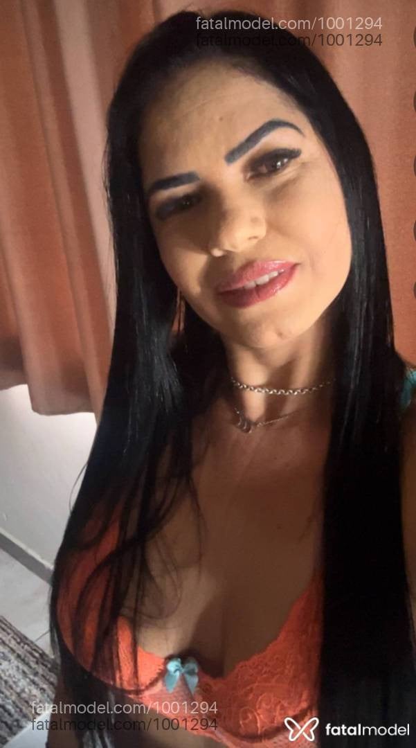 Acompanhante mulher morena (o) de olhos verdes - Gabicarioca
