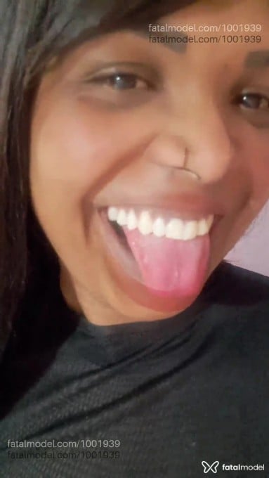Acompanhante travesti morena (o) de olhos pretos em Manhuaçu Acompanhante travesti morena (o) de olhos pretos em Manhuaçu - Marcella morena