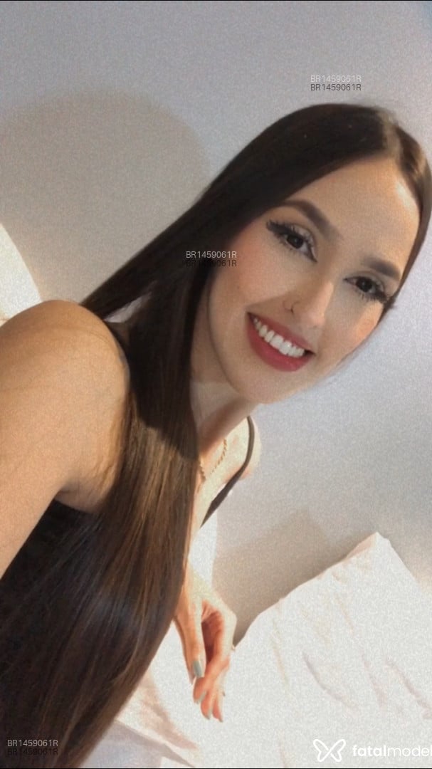 Acompanhante mulher com cabelo castanho de olhos castanhos em Balneário Camboriú - Gabriella