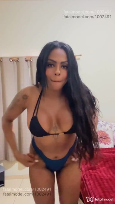 Acompanhante mulher trans morena (o) de olhos castanhos - Morena