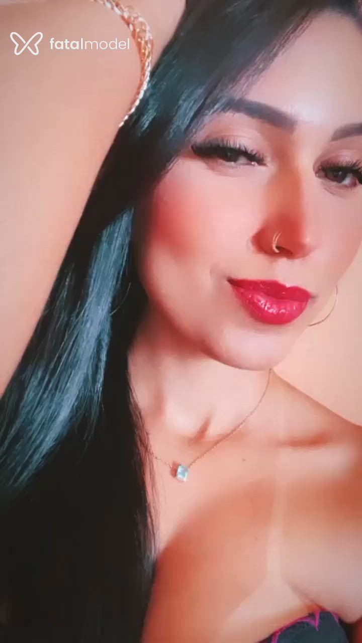 Acompanhante mulher morena (o) de olhos castanhos - Bruna