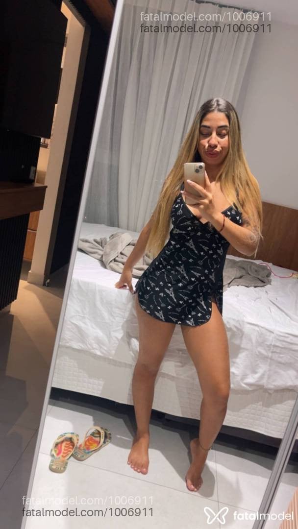 Acompanhante mulher loira (o) de olhos verdes - Nathália Oliveira