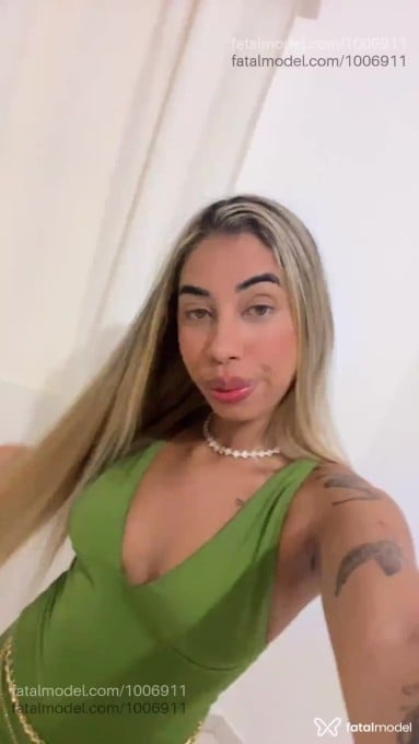 Acompanhante mulher loira (o) de olhos verdes em Ilhabela - Nathália Oliveira
