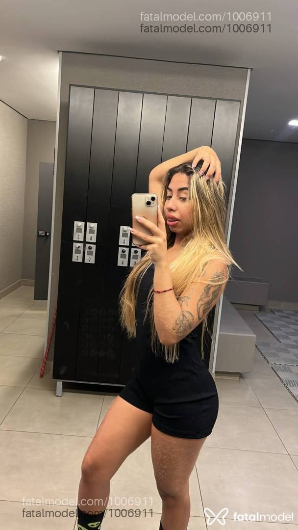 Acompanhante mulher loira (o) de olhos verdes - Nathália Oliveira
