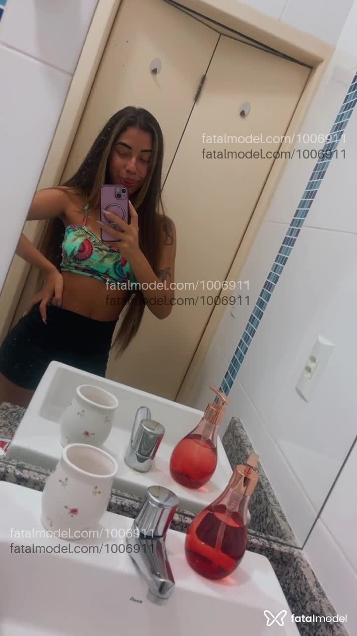 Acompanhante mulher loira (o) de olhos verdes - Nathália Oliveira