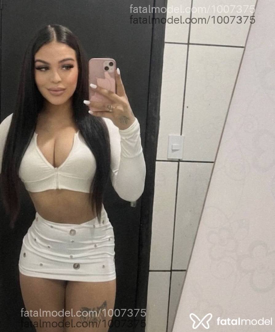 Acompanhante mulher trans morena (o) de olhos castanhos - Luísa