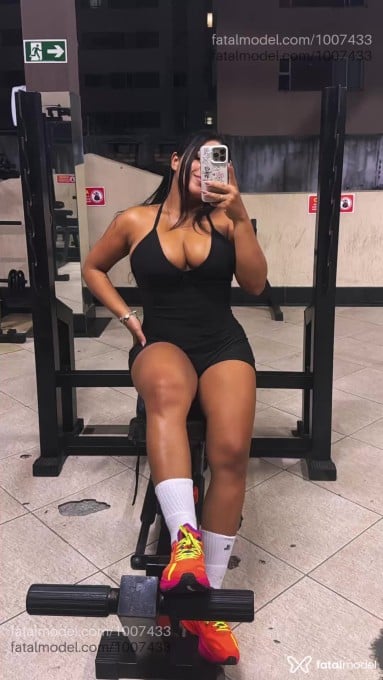 Acompanhante mulher com cabelo castanho de olhos castanhos em Arapiraca - Fernanda