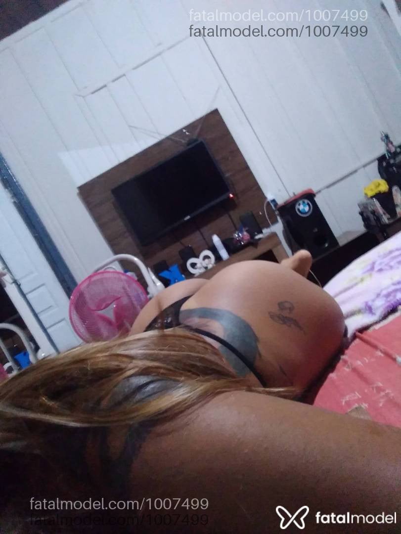Acompanhante mulher ruiva (o) de olhos mel - Mikaelle