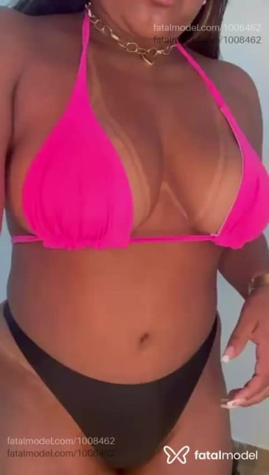 Acompanhante mulher morena (o) de olhos castanhos - Odara bombon