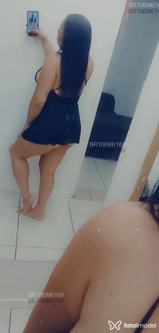 Acompanhante mulher com cabelo castanho de olhos mel em Venâncio Aires - Poliana