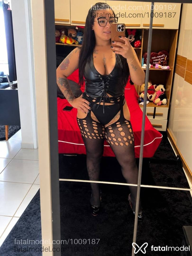 Acompanhante mulher morena (o) de olhos castanhos - Veronica Dominni