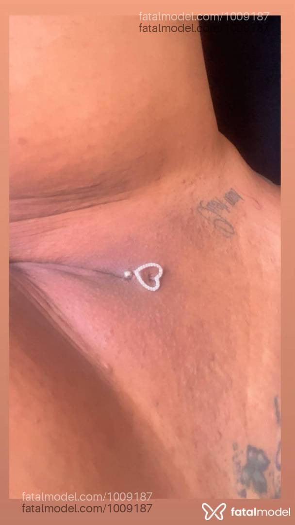 Acompanhante mulher morena (o) de olhos castanhos - Veronica Dominni