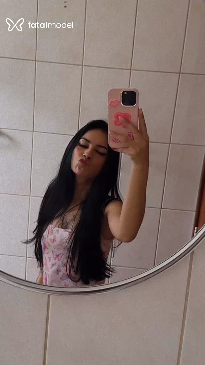 Acompanhante mulher com cabelo castanho de olhos castanhos - Aylla Sophia