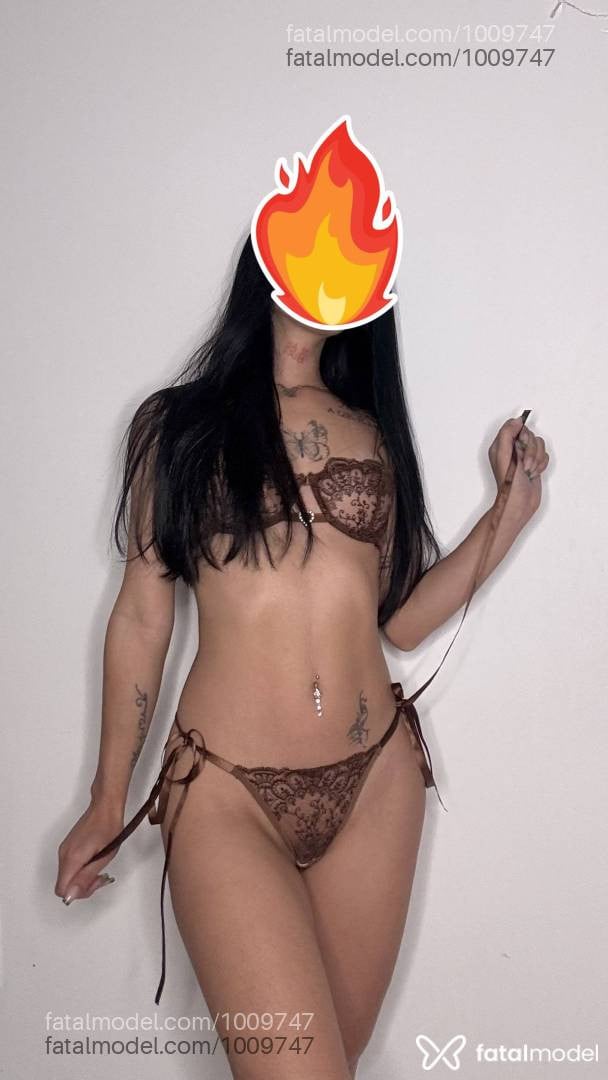 Acompanhante mulher com cabelo castanho de olhos castanhos - Aylla Sophia Acompanhante mulher com cabelo castanho de olhos castanhos - Aylla Sophia