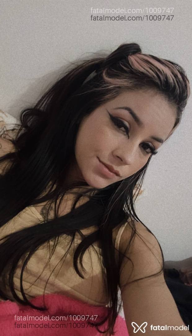 Acompanhante mulher com cabelo castanho de olhos castanhos em Florianópolis - Aylla Sophia