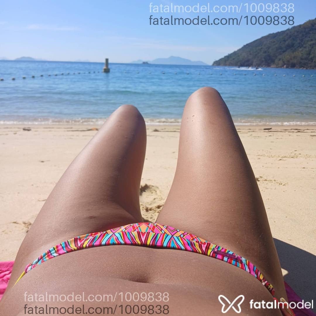 Acompanhante mulher morena (o) de olhos pretos - Bianca sylva